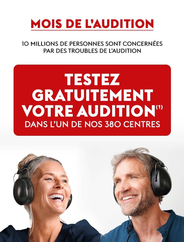 Mois de l'audition, 10 millions de personnes sont concernées par des troubles de l'audition. Testez gratuitement votre audition dans l'un de nos 400 centres. Deux personnes d'une cinquantaine d'années sourient, elles portent un casque noir.